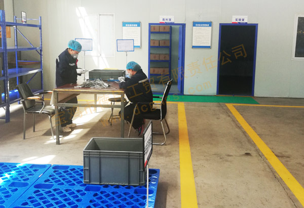 德臣工貿(mào)設(shè)備展示(圖1)